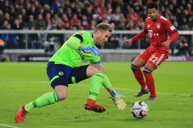 继续通过他 继续通过他